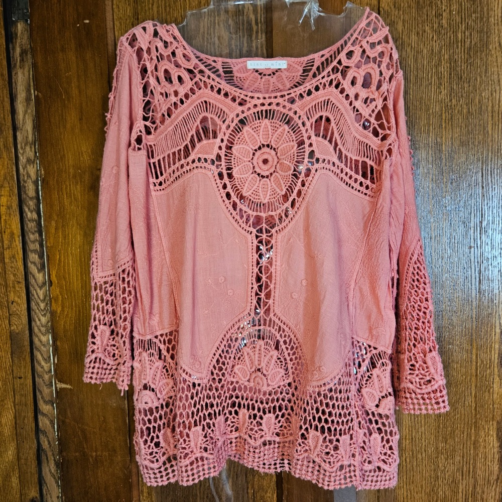Hint of Mint Tunic Womens Medium Pink Crochet Lace Boho Floral 3/4 Sleeve Top